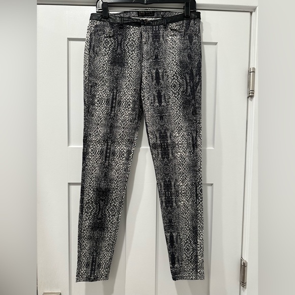 Zara Jeans Women’s Size 10 - Picture 5 of 5
